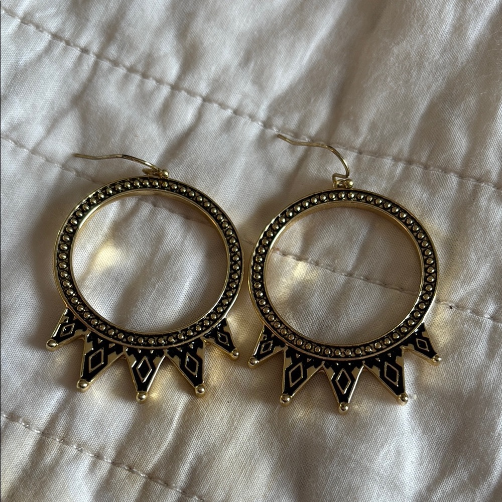 Elegant Gold and Black Hoop Earrings